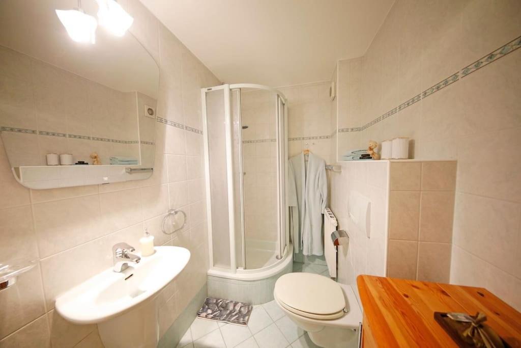 Traumhaft Grosses, Sonniges Haus In Wien Naehe Holiday home Traiskirchen