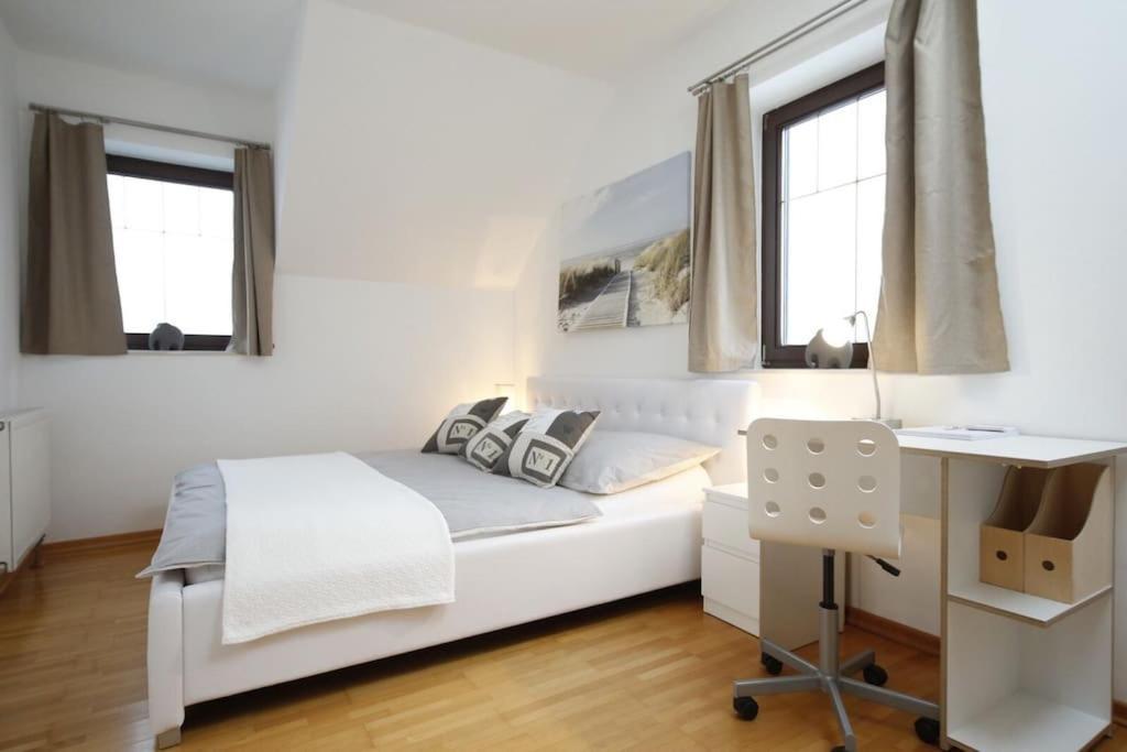 Traumhaft Grosses, Sonniges Haus In Wien Naehe Holiday home Traiskirchen